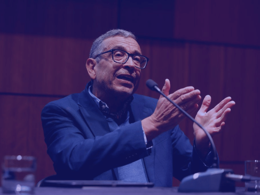 Inteligencia Artificial en la Educación: El llamado a transformar la enseñanza según experto internacional